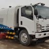 Xe quét đường hút bụi isuzu 8 khối