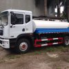 xe phun nước rửa đường tưới cây 9 khối Dongfeng
